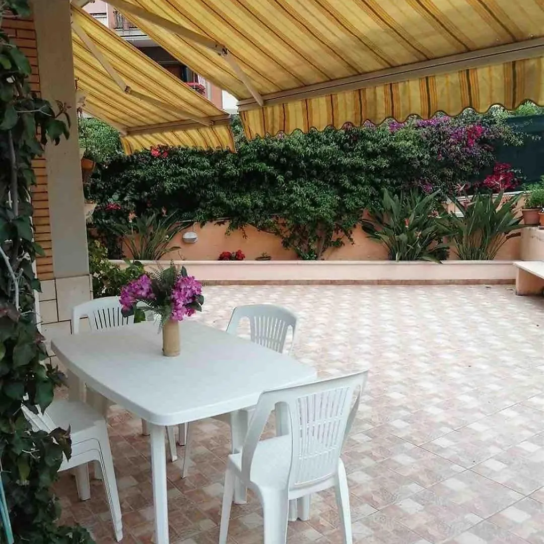 Charming Apartment 100 Meters From The Sea Lido di Ostia Italy